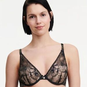 NWT Stunning Chantelle Black Floral Lace Bra - 32C